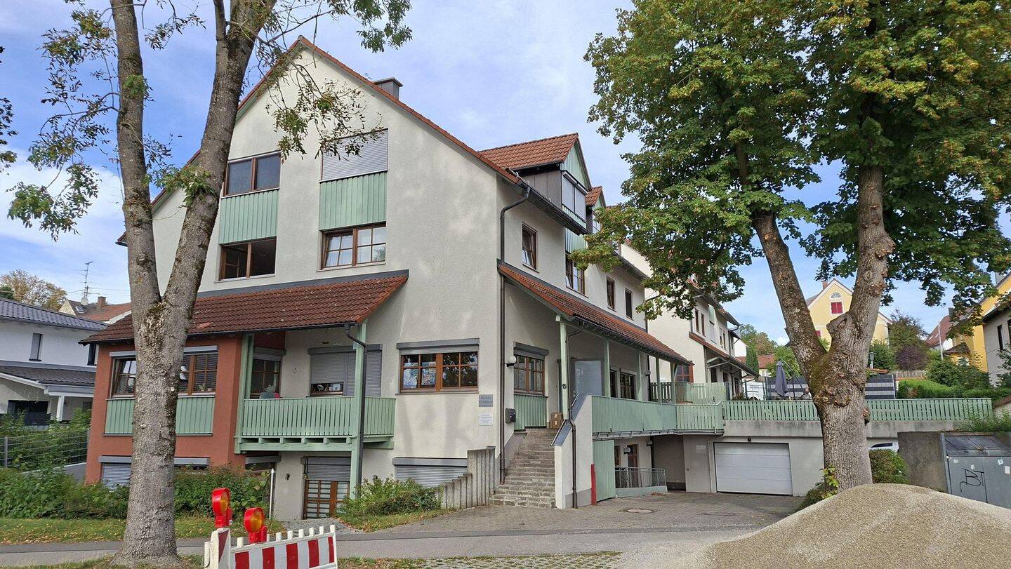 Kernsaniertes 1 Zimmer Appartement in Bahnhofsnähe zum Wohnen oder als Gewerbe, 86415 Mering