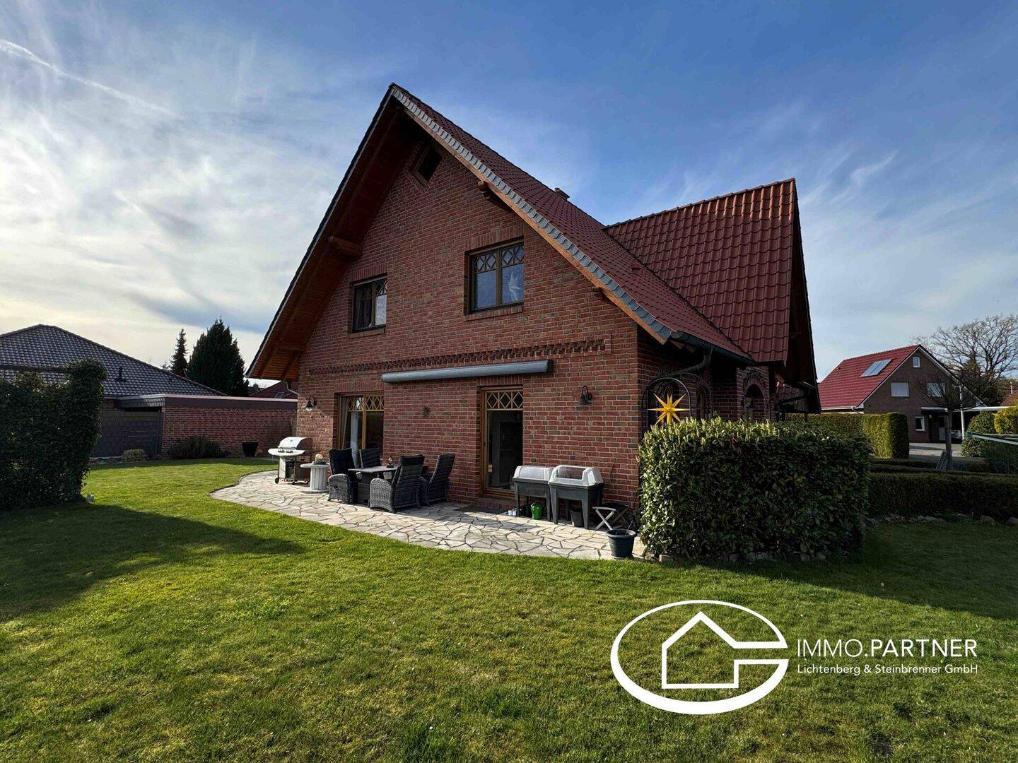 Von Ihrem IMMO.PARTNER: Familientraum-Einfamilienhaus mit großem Garten und eigenem Schwimmteich, 31613 Wietzen