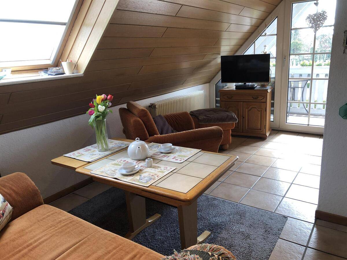 Dachgeschosswohnung im Luftkurort, 26427 Werdum