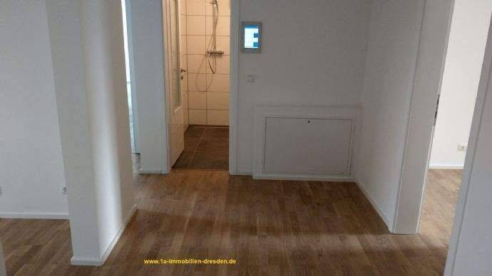 Hochwertig sanierter Altbau! 3 Raum WE mit Balkon, 1159 Dresden