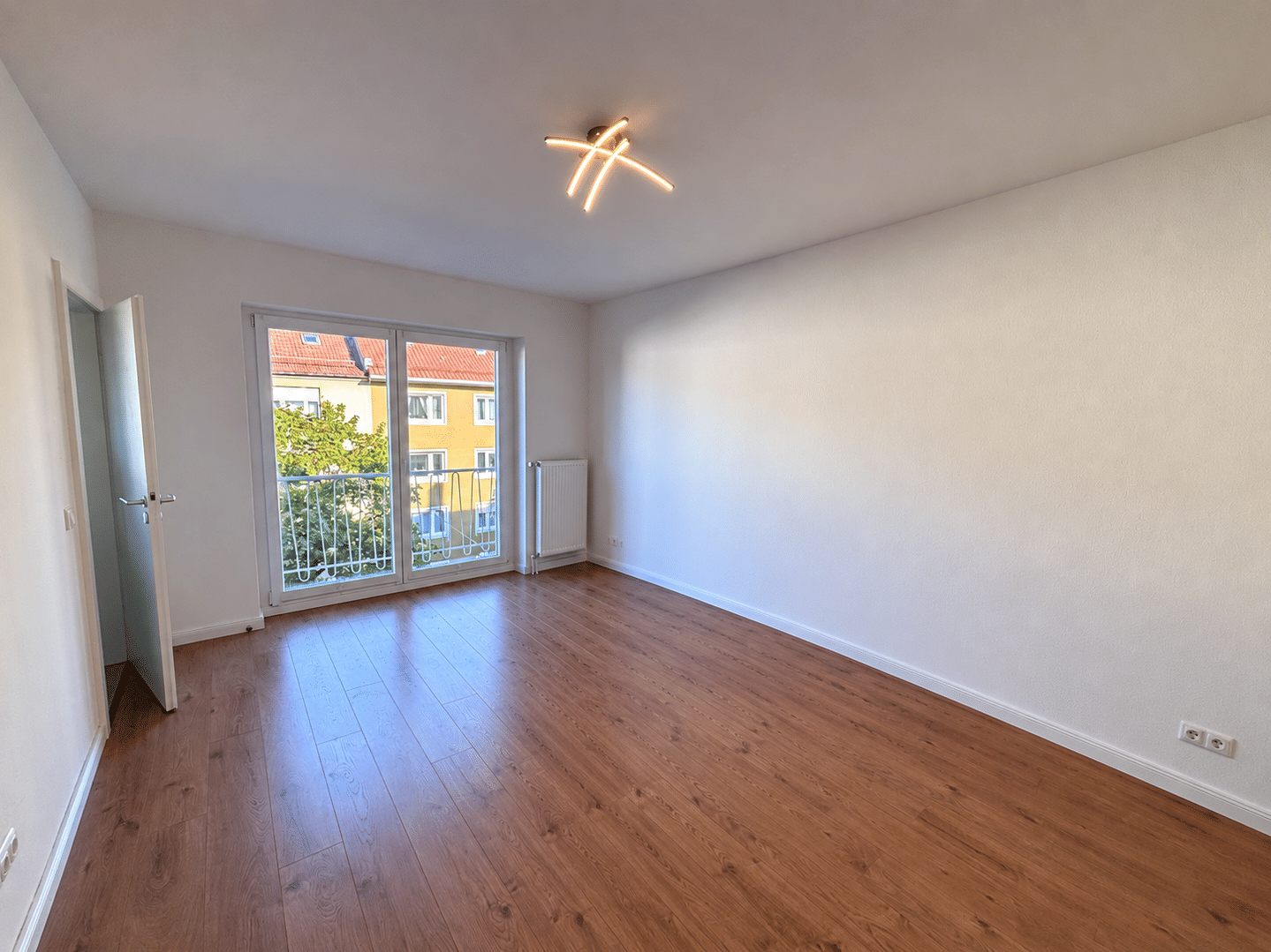 Savoir-vivre in Maxfeld! 2-Zimmerwohnung mit französischen Balkonen, 90409 Nürnberg (Großreuth h. d. Veste Gärten h. d. Veste Maxfeld Schoppershof)