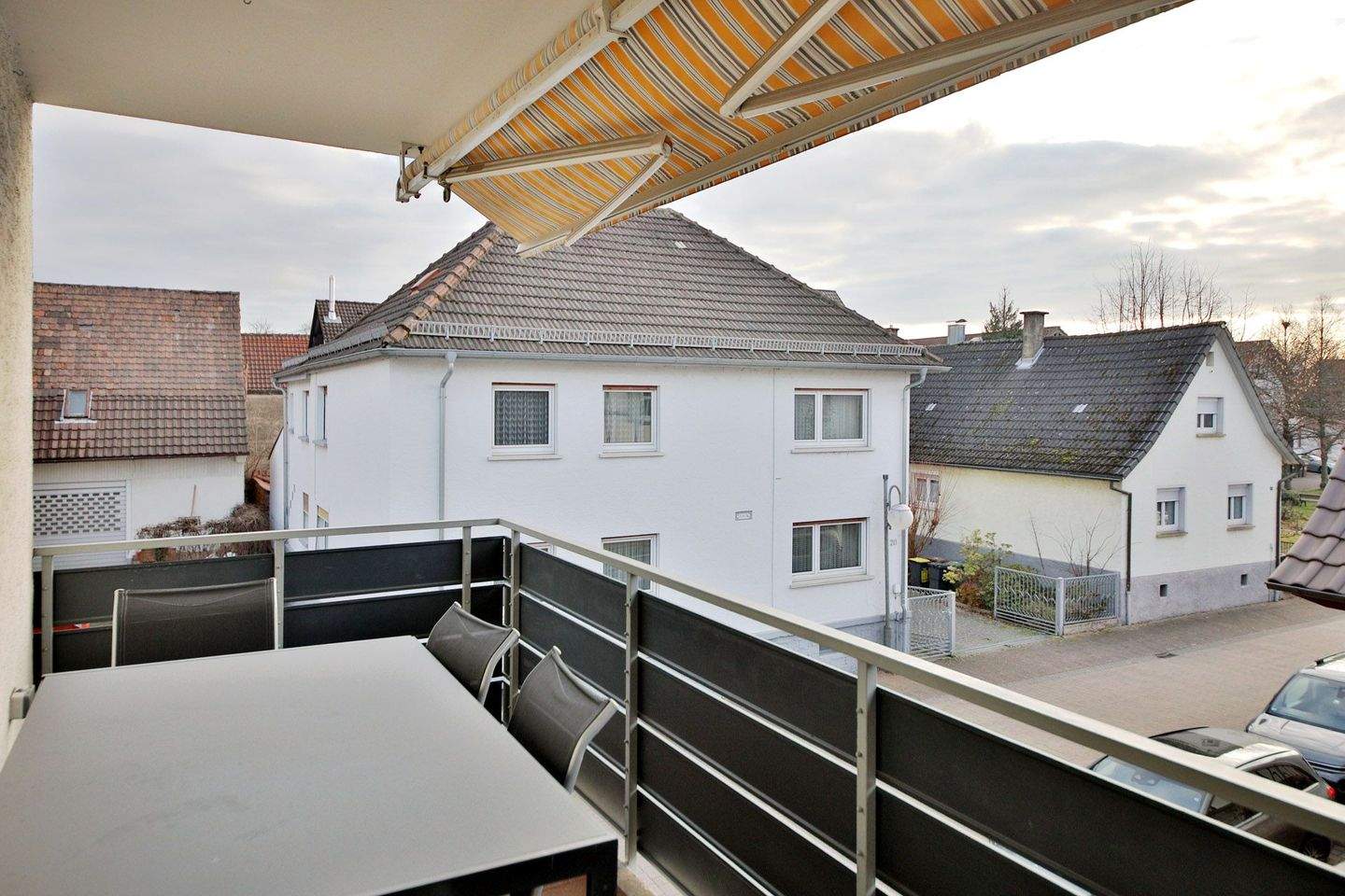 Charmante 4-Zimmer-Wohnung mit Garten & Garage in zentraler Lage in Muggensturm, 76461 Muggensturm