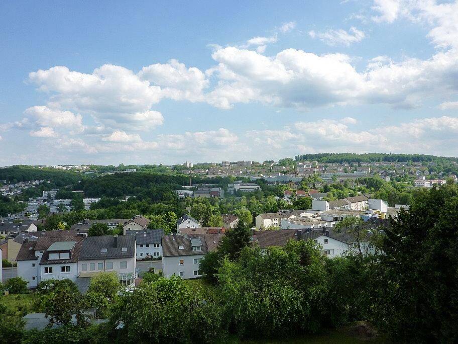 ***2-Zimmer- Wohnung mit Balkon und Fernblick zu vermieten ! Aufzug vorhanden!***, 58511 Lüdenscheid