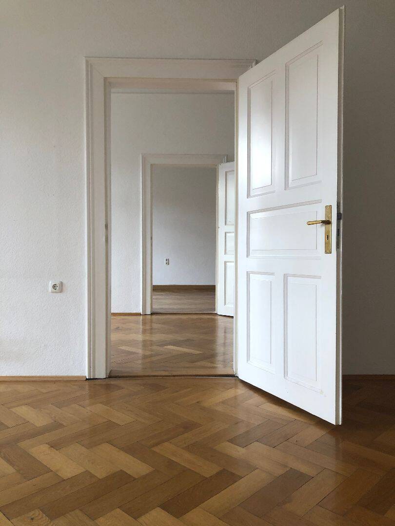 Frisch renovierte 3-Zimmer-Wohnung in wunderschönem Denkmal in Haidhausen, 81667 München (Au-Haidhausen)