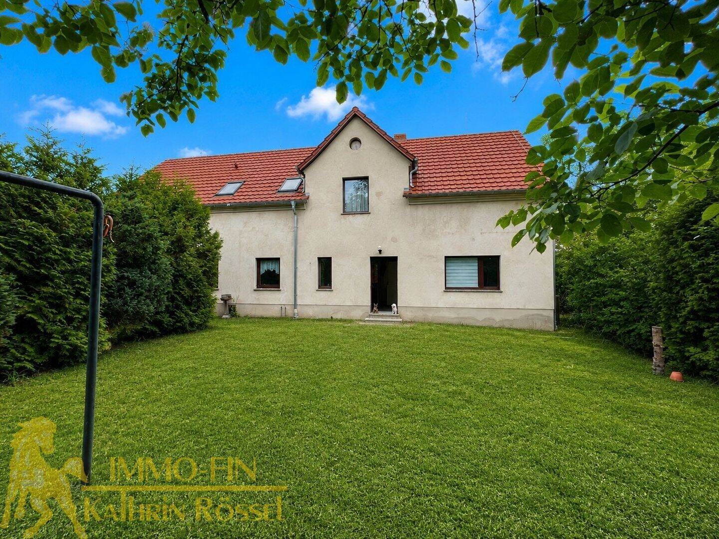 Ruhig und naturnah wohnen – großzügiges Einfamilienhaus mit 8 Zimmern und 1.480 m² Grundstück, 2929 Rothenburg/O.L.