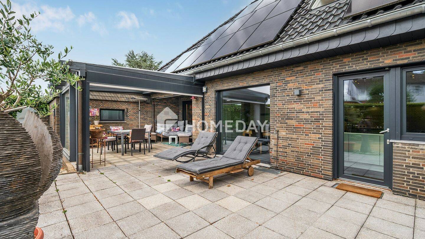 Energieeffizientes Traumhaus: Kernsaniert, Designer-Küche & Luxus-Oase mit Pool, 52477 Alsdorf