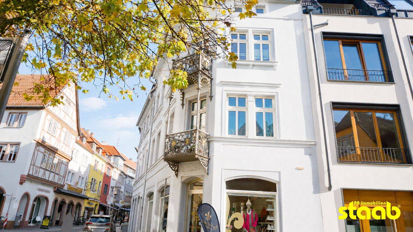 EINZIGARTIGE ALTBAUWOHNUNG INMITTEN DER FUßGÄNGERZONE VON ASCHAFFENBURG! MIT EINBAUKÜCHE!, 63739 Aschaffenburg (Innenstadt Österreicher Kolonie)