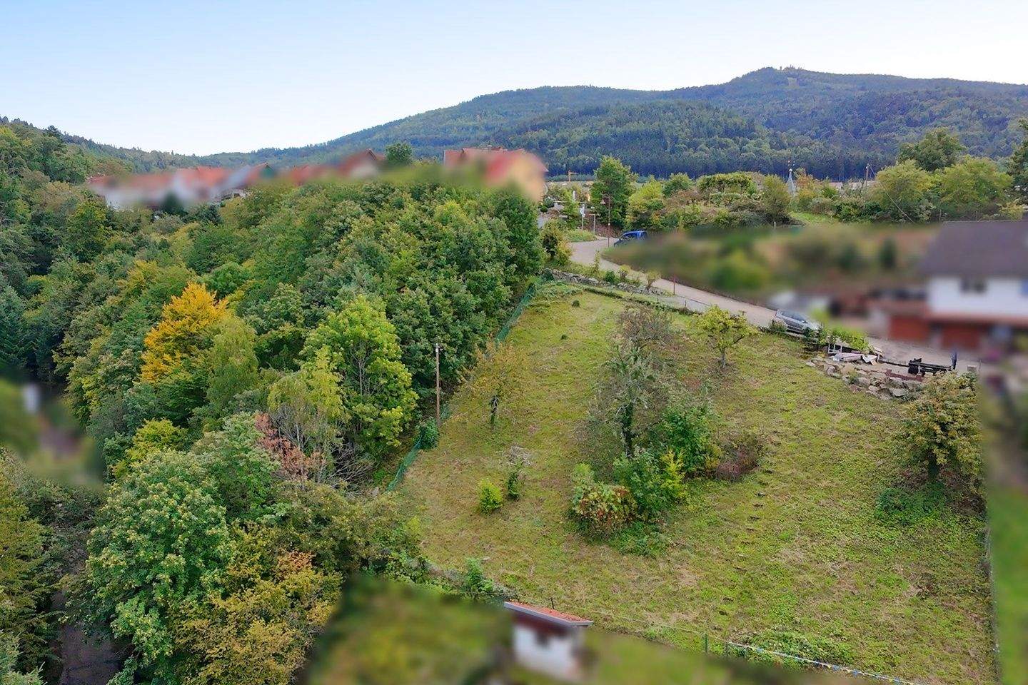 Schönes, großes Grundstück in Hanglage mit traumhaftem Ausblick, 76597 Loffenau