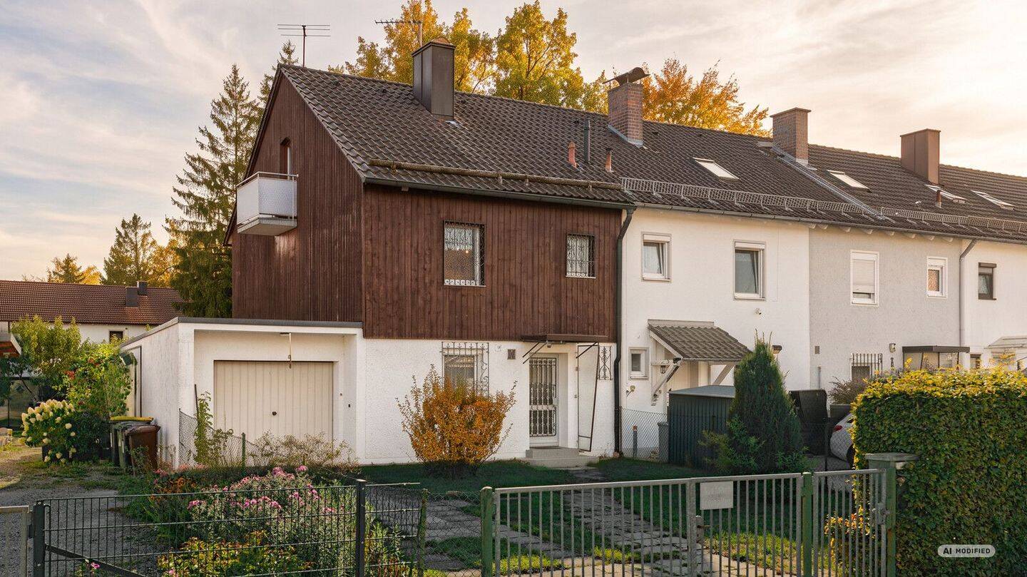 Familienfreundliches Reiheneckhaus mit Garten und Gestaltungsspielraum, 82538 Geretsried