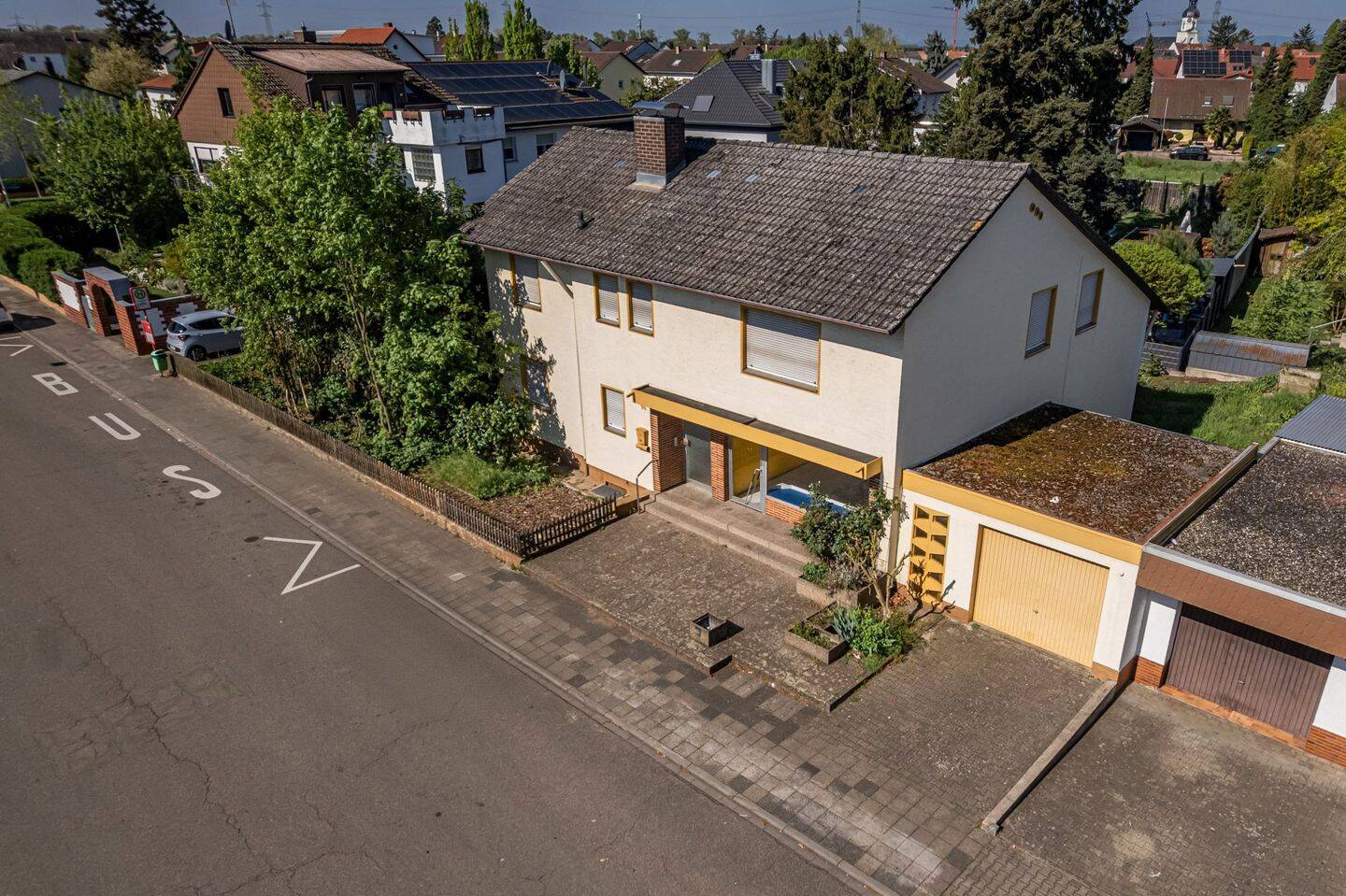 EINFAMILIENHAUS mit kleinem LADENGESCHÄFT und zusätzlichem BAUPLATZ, 76661 Philippsburg