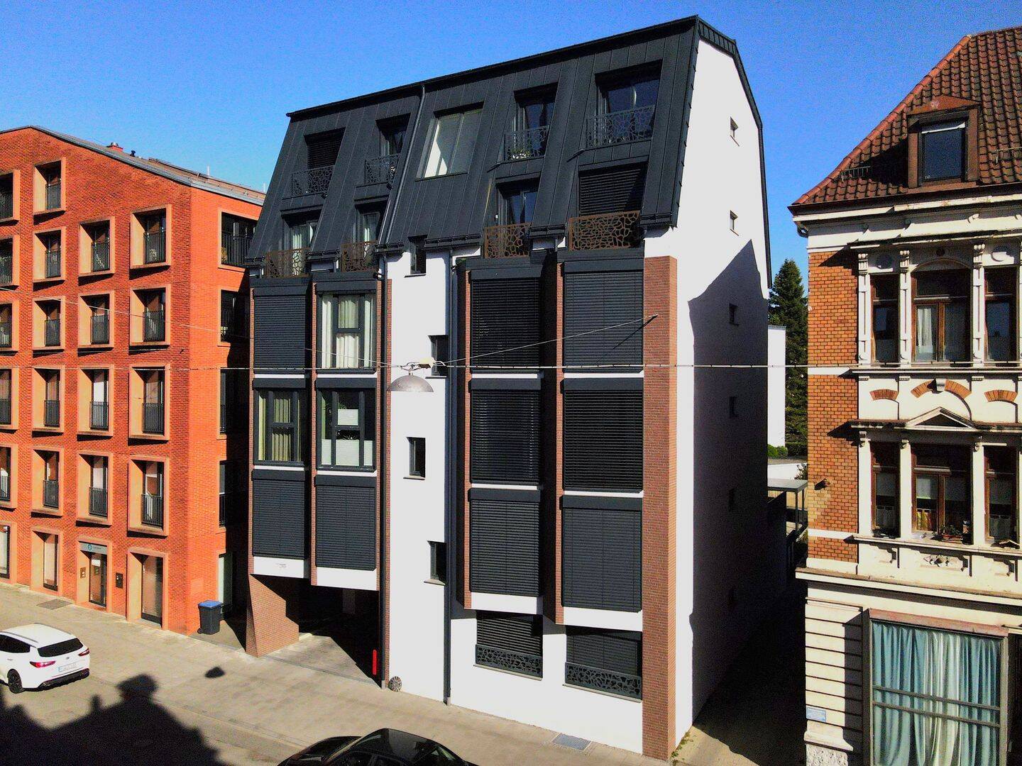 CITY-VIBES & GRÜNE OASE: Stylisches Design-Apartment mit privater Terrasse!, 89231 Neu-Ulm