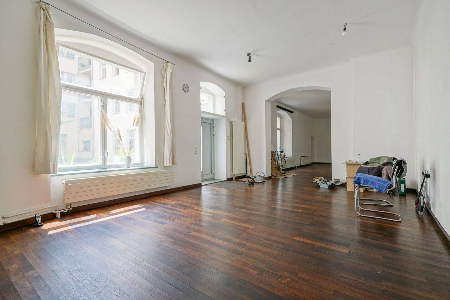 Historisches Flair trifft modernes Wohnen – stilvolle Altbauwohnung in zentraler Lage, 10119 Berlin (Mitte Prenzlauer Berg)
