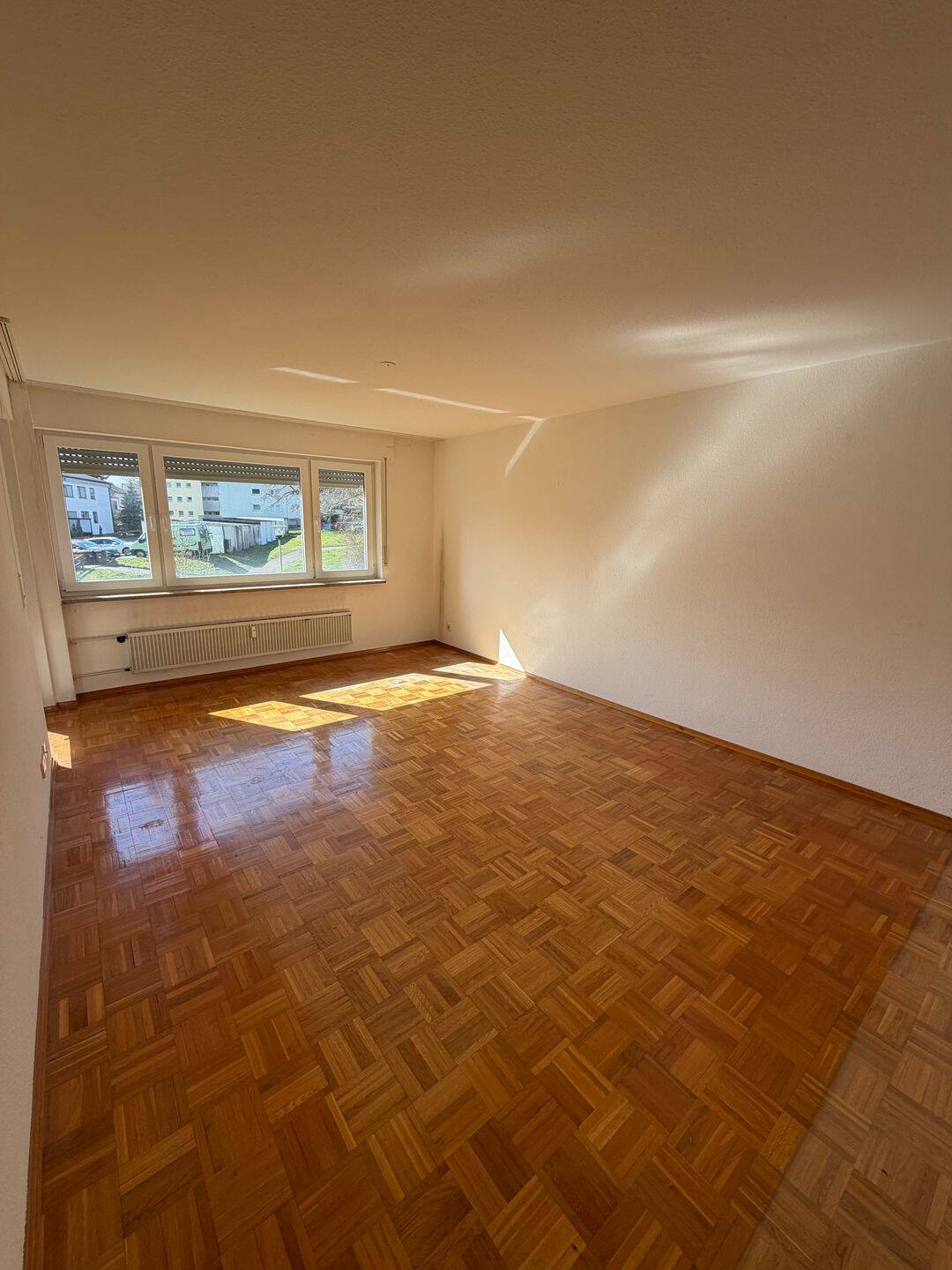 Ihr neues Zuhause mit Platz und Perspektive: 4,5-Zimmer-Wohnung mit Balkon und Einzelgarage, 89520 Heidenheim an der Brenz