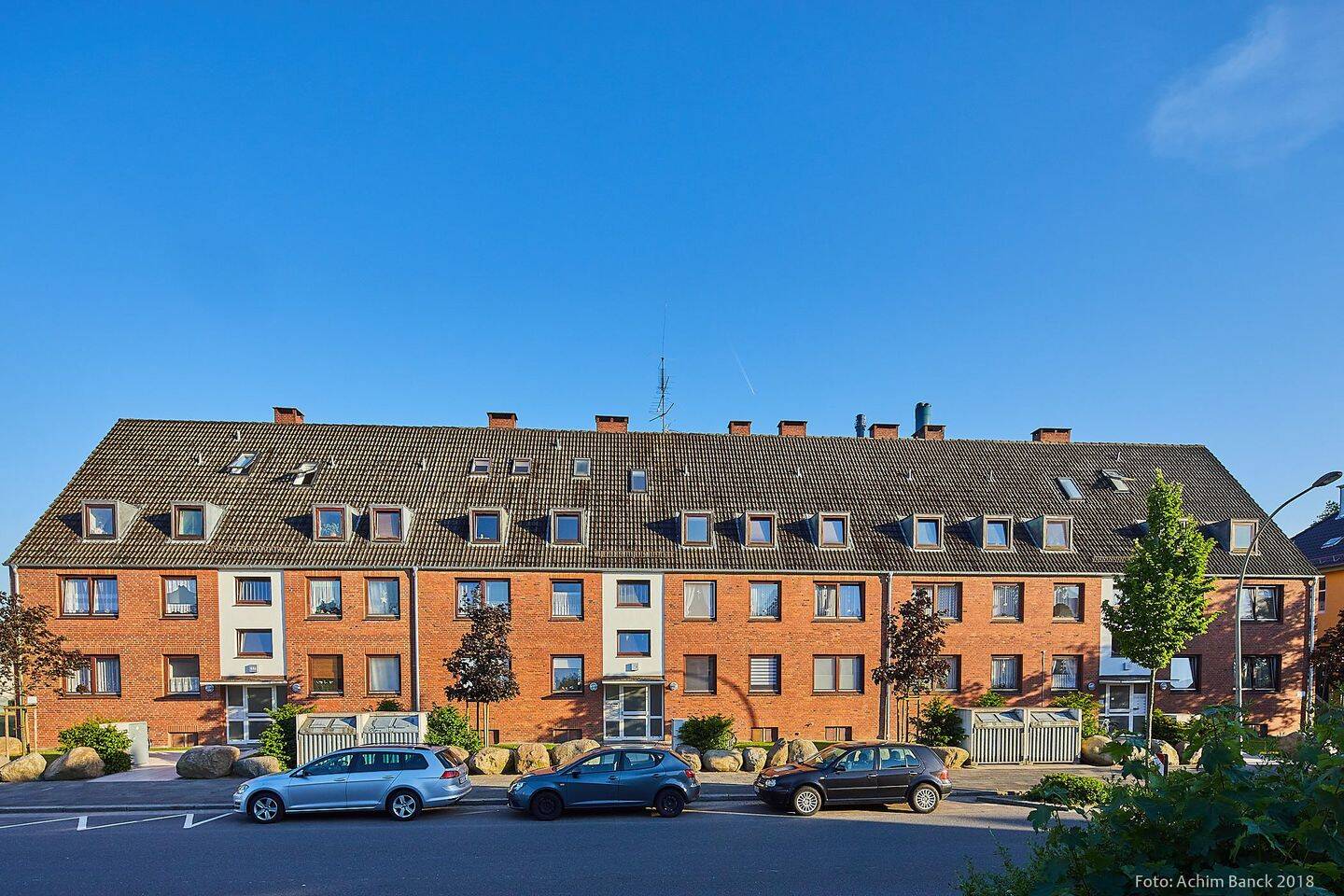 Schöne 2 1/2 Zimmerwohnung mit Balkon, 24536 Neumünster (Brachenfeld Einfeld Tungendorf)