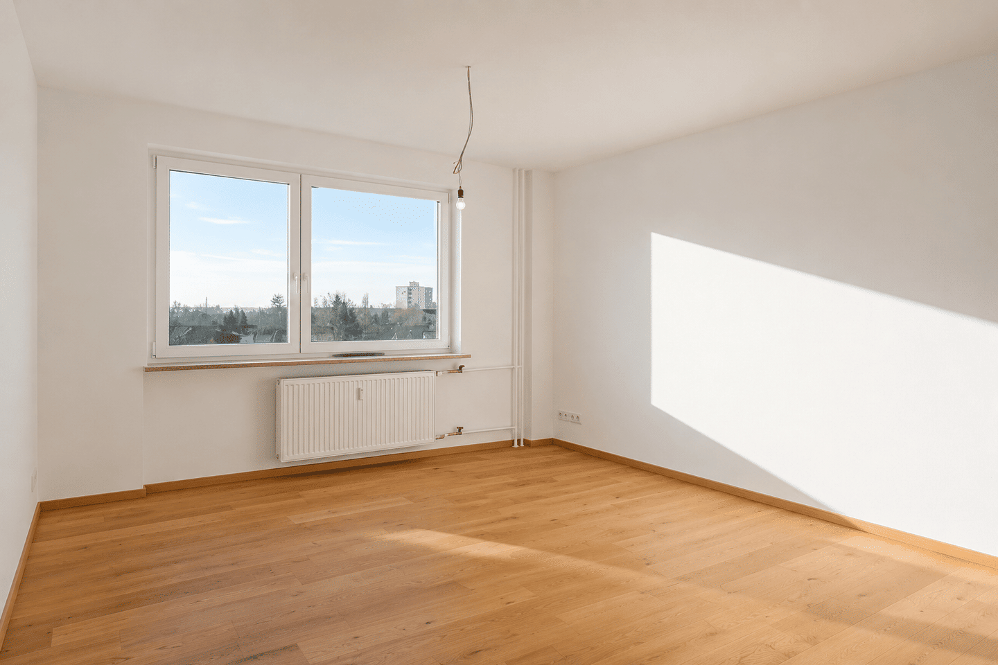 Helle Eigentumswohnung mit beeindruckendem Skyline-Blick, 10179 Berlin (Mitte)