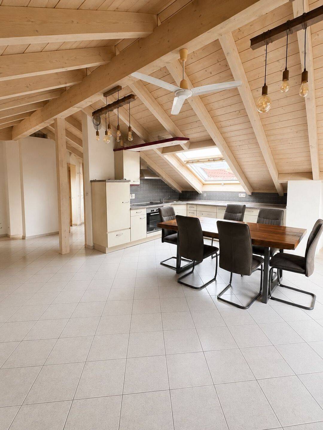 Schöne Wohnung mit großem Balkon in 71665 – Roßwag, 71665 Vaihingen an der Enz