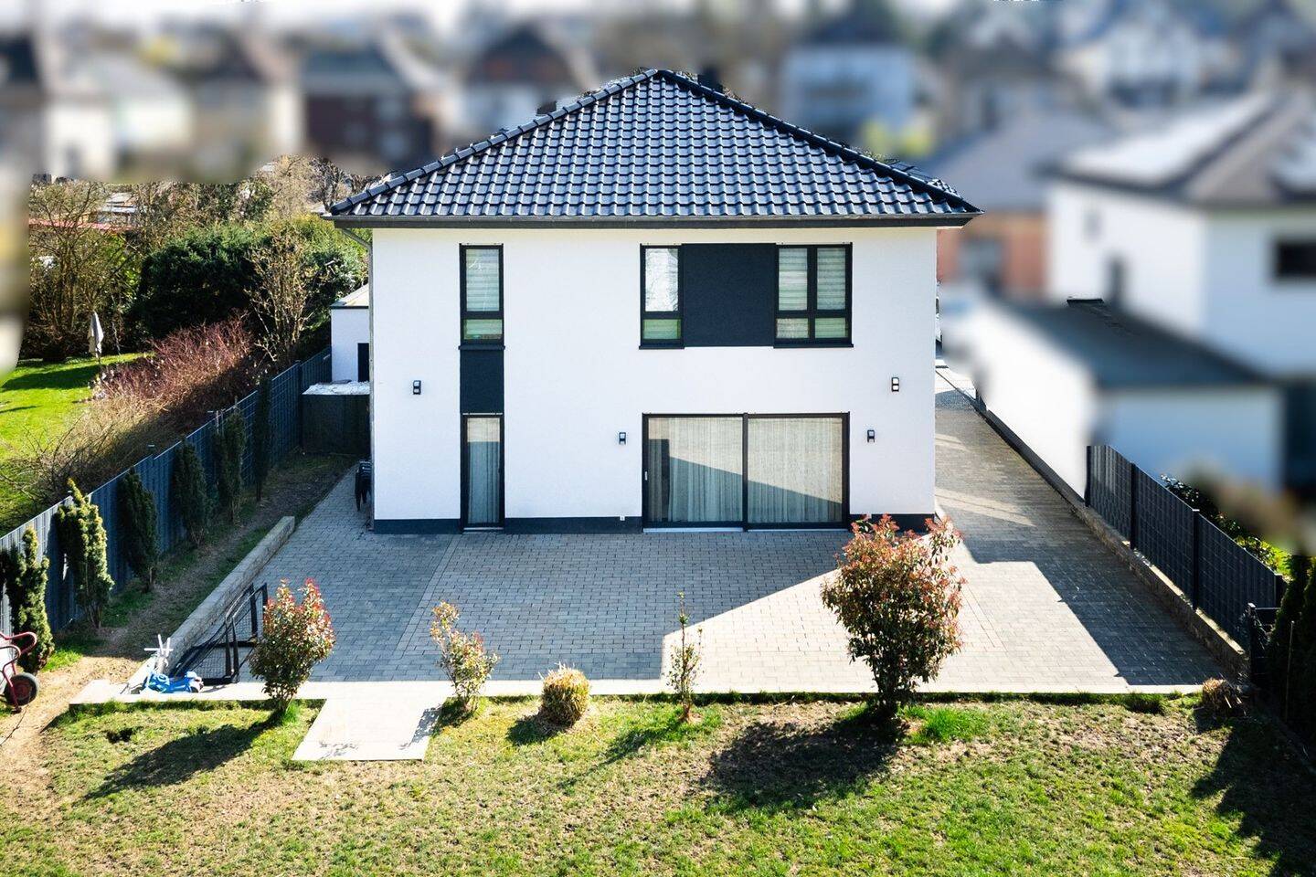 Moderne Stadtvilla mit jungem Baujahr – stilvoll & familienfreundlich, 59759 Arnsberg