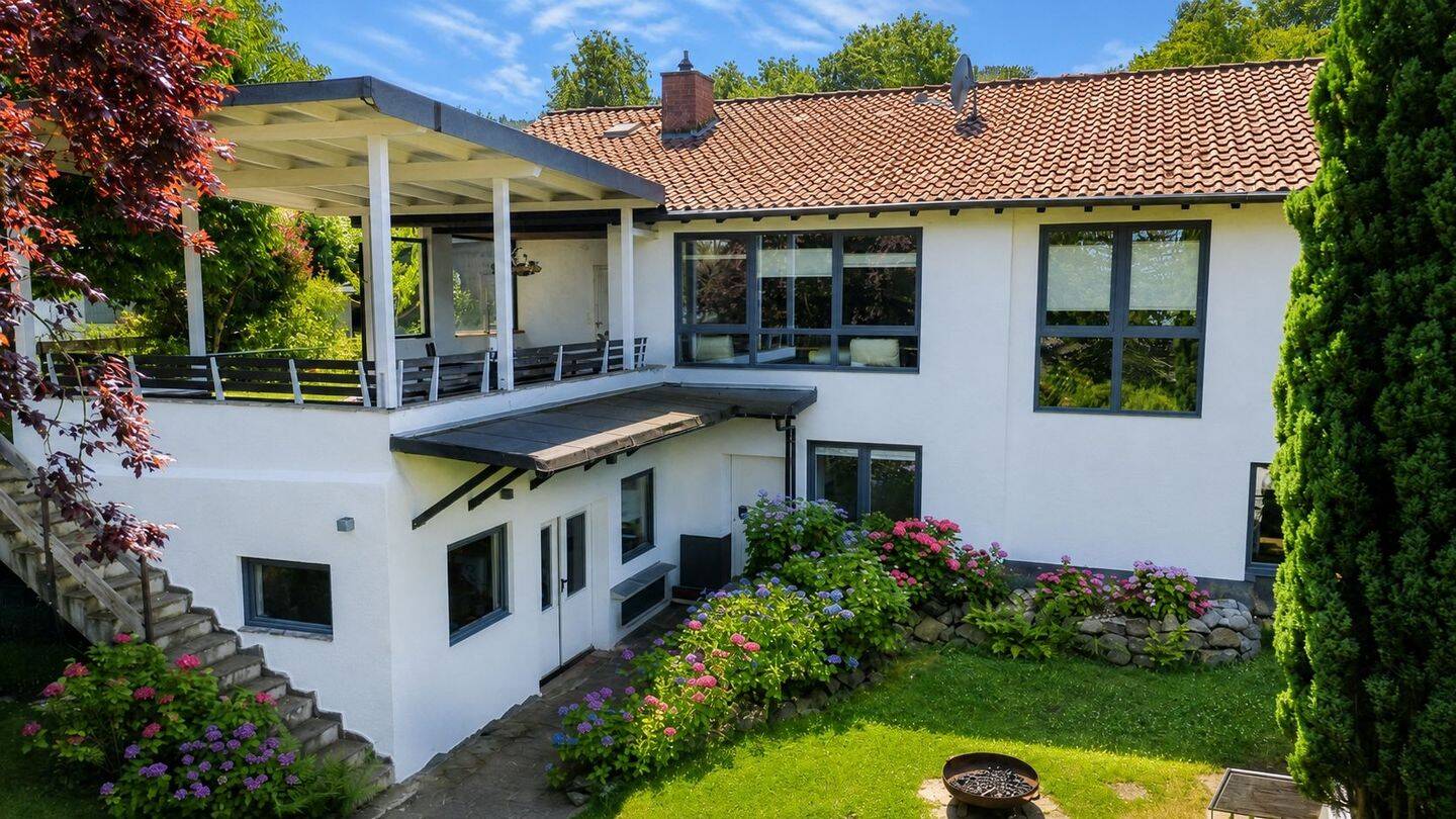 Großzügig und naturnah – Landhaus in begehrter Wohnlage von Königswinter!, 53639 Königswinter