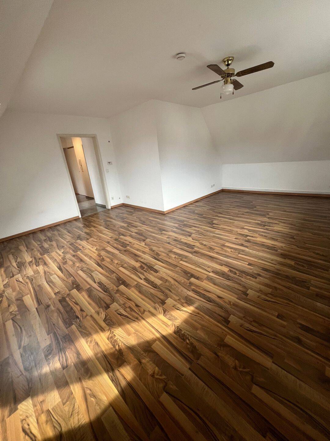 2-Zimmer DG-Wohnung in Bovenden, 37120 Bovenden