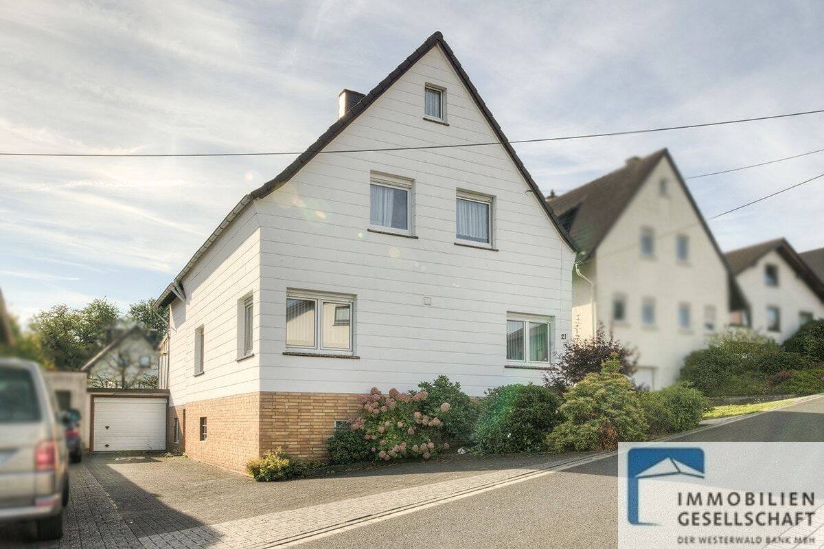 Einfamilienhaus in sehr schöner Wohnlage von Roth-Öttershagen, 57539 Roth