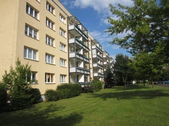 Mit BALKON-sonnige und helle 3 Raum Wohnung mit Blick auf die Teufelsmauer, 6502 Thale
