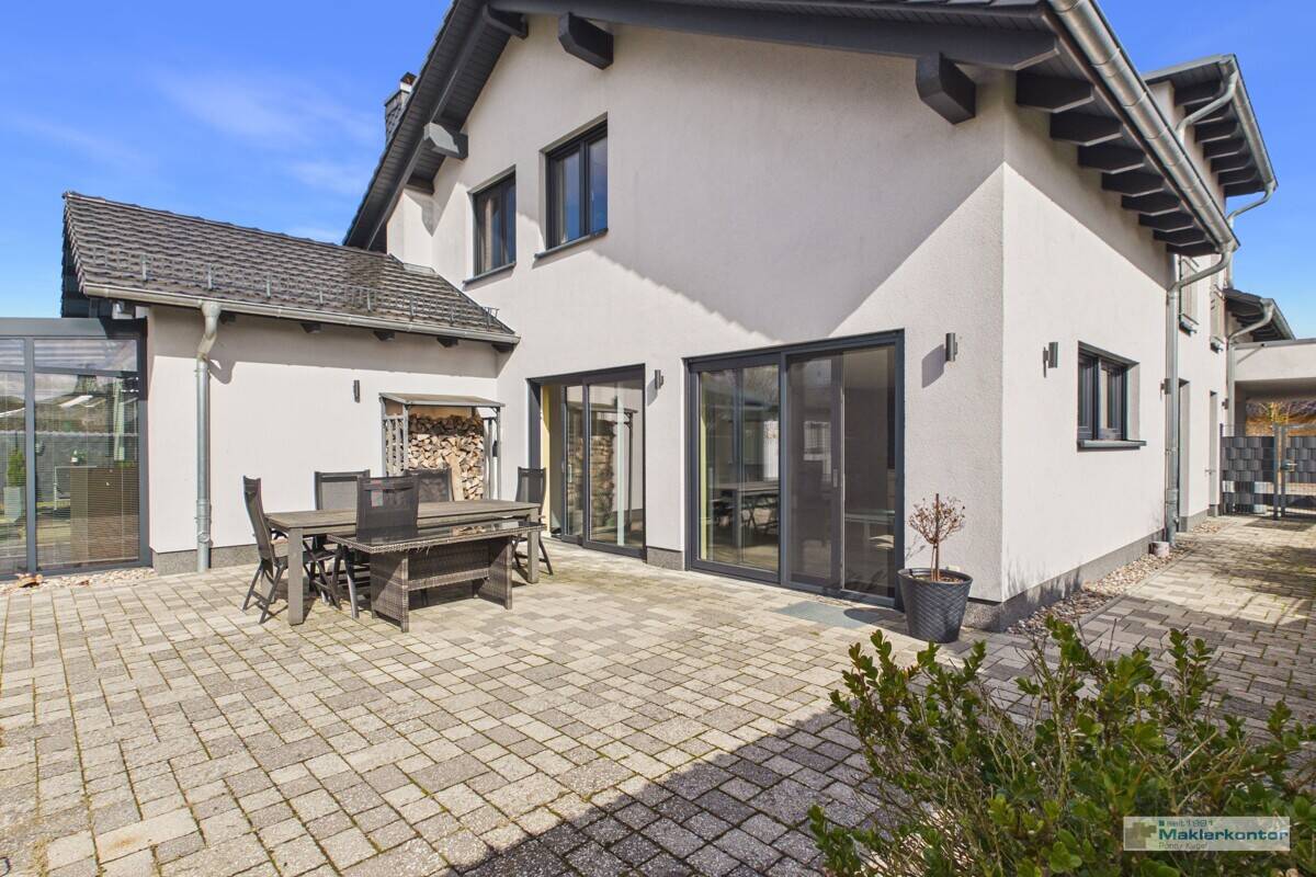 Wohnen am Woblitzsee – mit Wintergarten, Dachterrasse und viel Raum für individuelle Wohnideen, 17255 Wesenberg