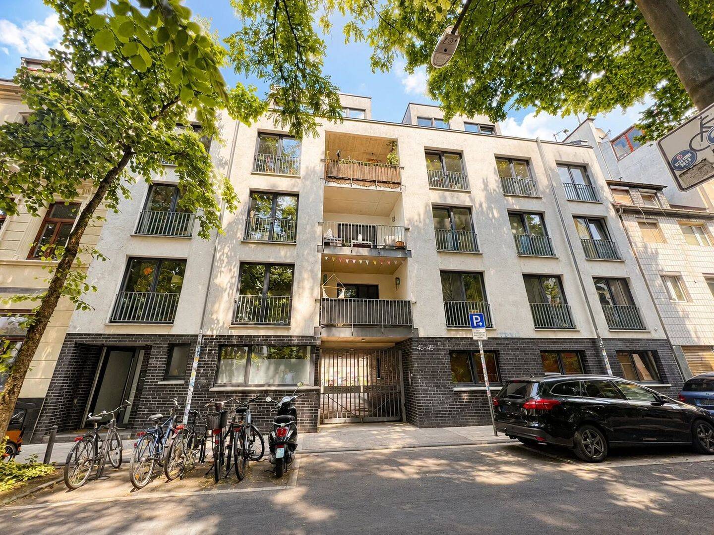 Exklusive 4-Zimmer-Wohnung in Ehrenfeld mit großzügiger Dachterrasse & Balkon, 50823 Köln (Ehrenfeld Neuehrenfeld)