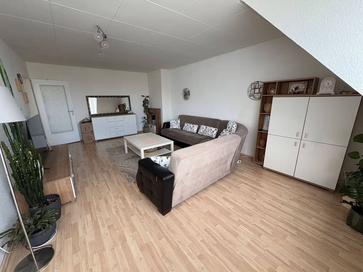 Helle 3-Zimmer-Wohnung mit 91 m² | großer Wohn-/Essbereich, Gäste-WC & Keller, 42853 Remscheid (Innen Nord)