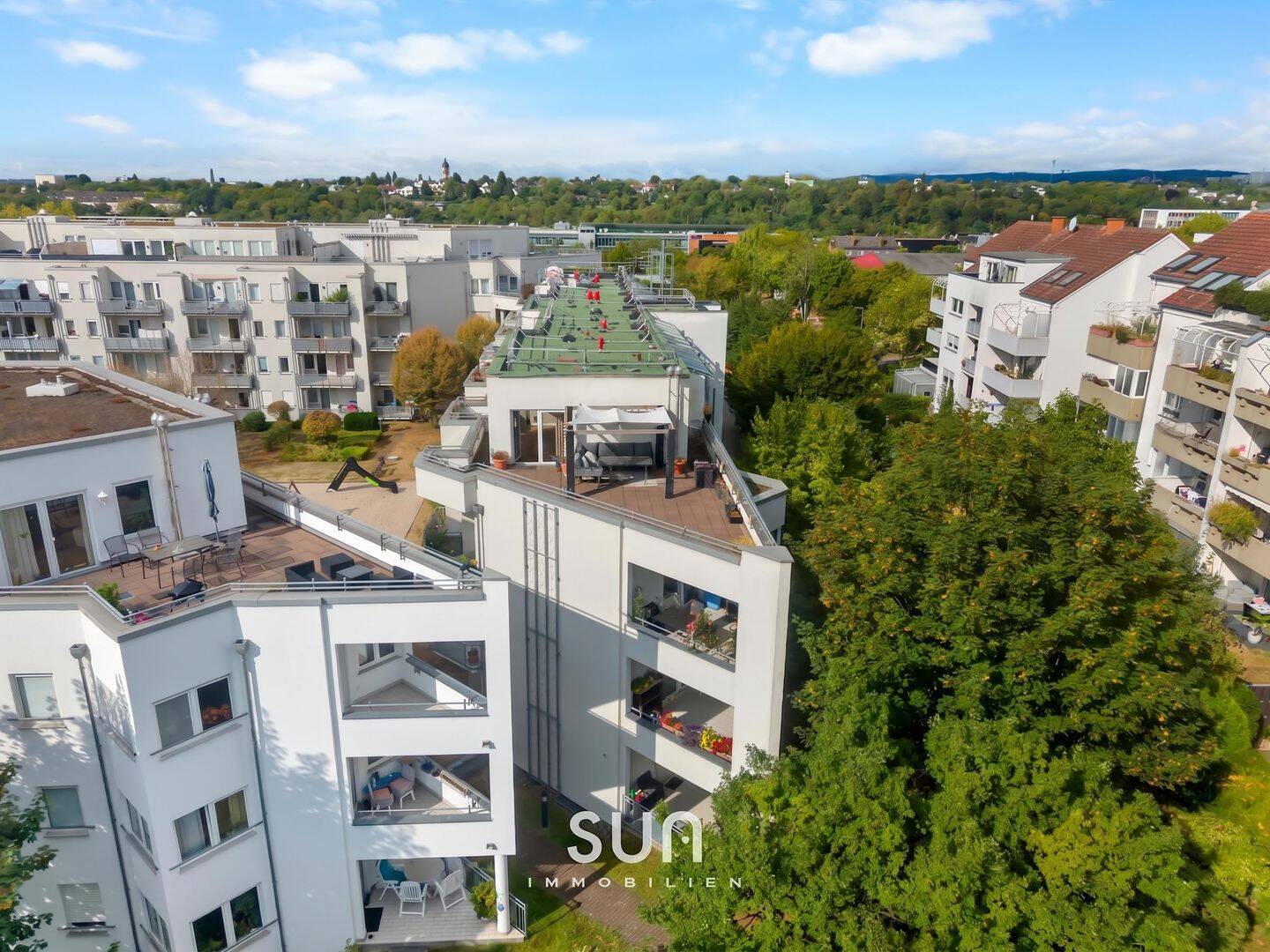 50 M² XXL-DACHTERRASSE & PENTHOUSE – 2,5 Zimmer in Wiesbaden-Südost, 65189 Wiesbaden (Biebrich Wiesbaden)