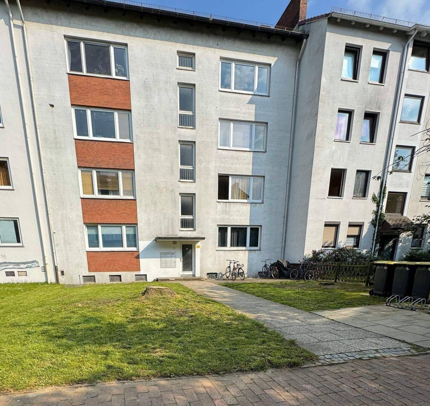 schicke 1 Zimmer Studenten-Wohnung mit Balkon, 28195 Bremen (Altstadt Bahnhofsvorstadt)