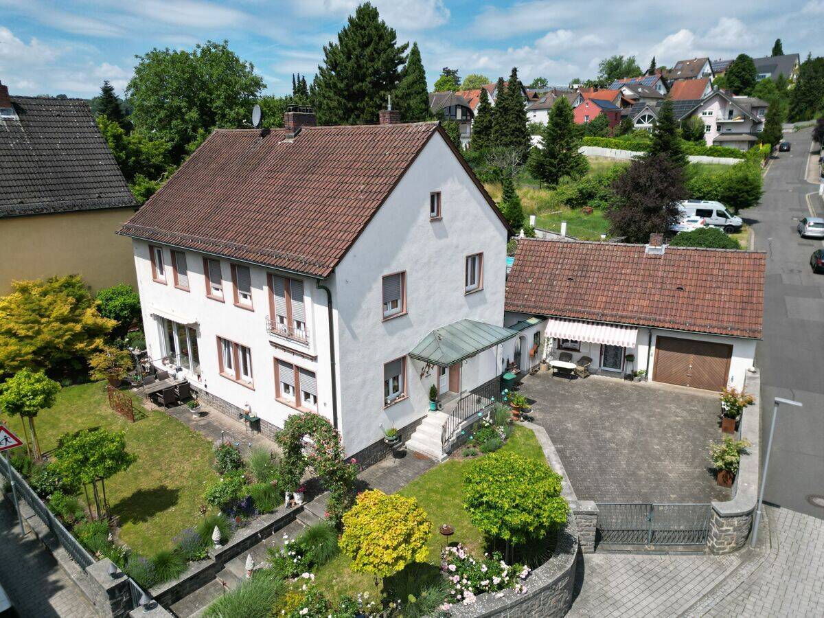 Architektenhaus mit großem Grundstück und zusätzlichem Baupotenzial, 63773 Goldbach