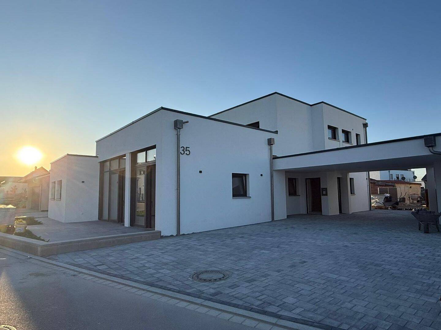 Wohnung 1 – Neubau-Doppelhaushälfte Erstbezug in Wallersdorf | 120 m² | 3 Zimmer, 94522 Wallersdorf