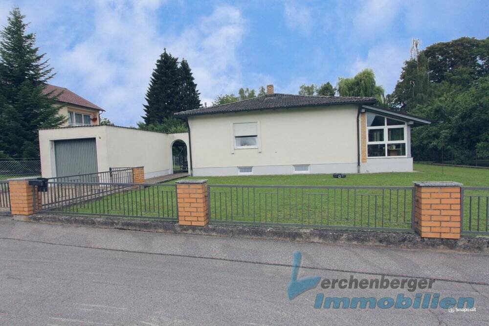 *** Bungalow mit großem Grundstück in ruhiger Lage von Plattling ***, 94447 Plattling