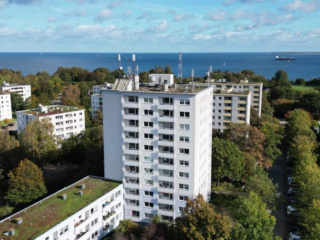 Freie Wohnung im Hochparterre mit Renovierungs- und Modernisierungsbedarf in Schilksee, 24159 Kiel (Friedrichsort Holtenau Pries Schilksee Wik)