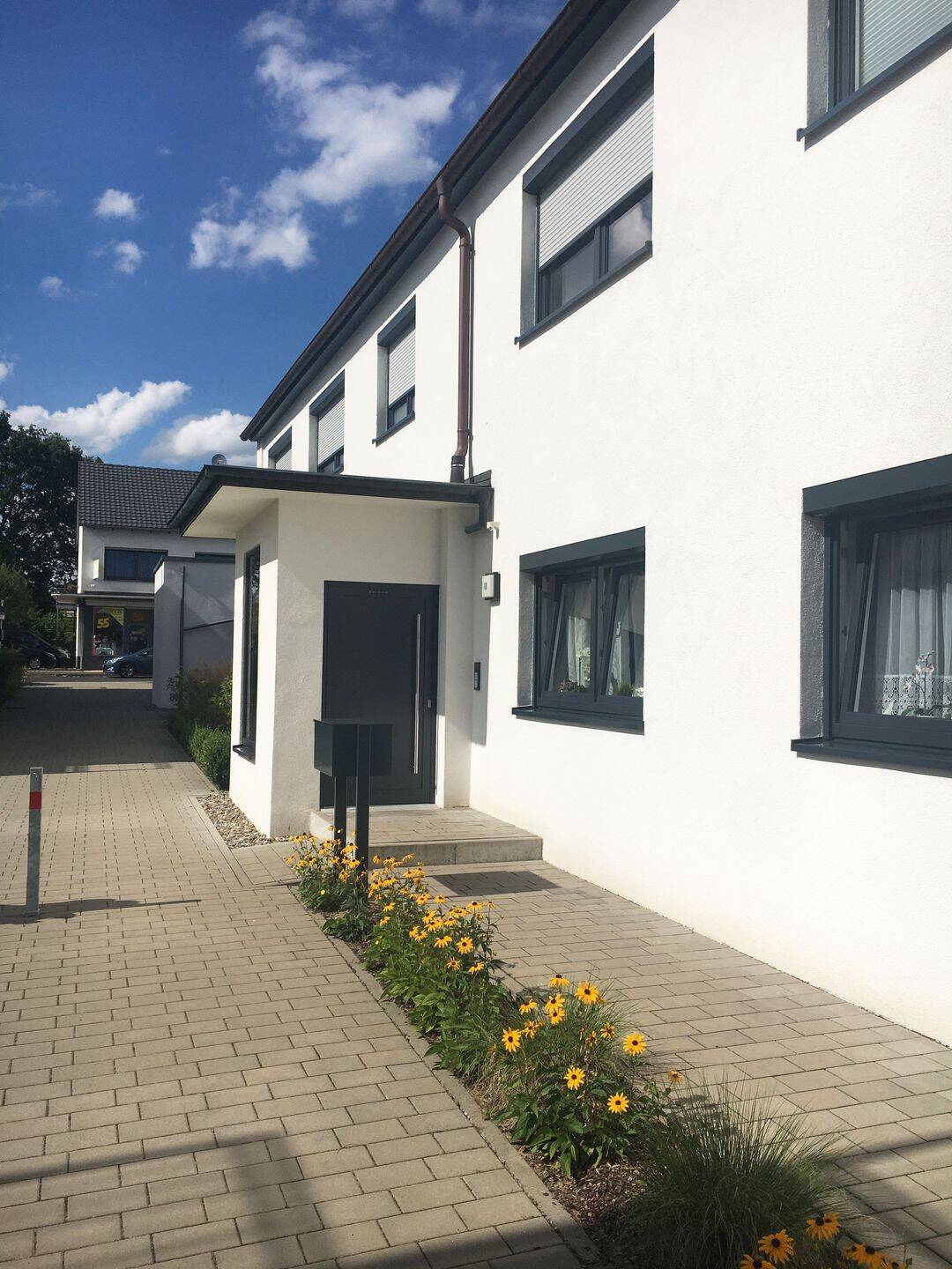 Modernes Apartment mit großer Terrasse, 97209 Veitshöchheim