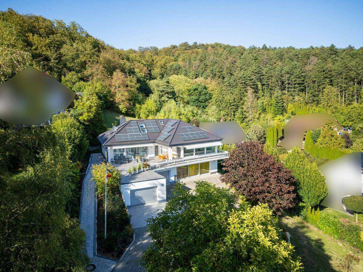 Großzügiges Einfamilienhaus mit großer Terrasse, parkähnlichem Garten und grandiosen Fernblick, 34289 Zierenberg