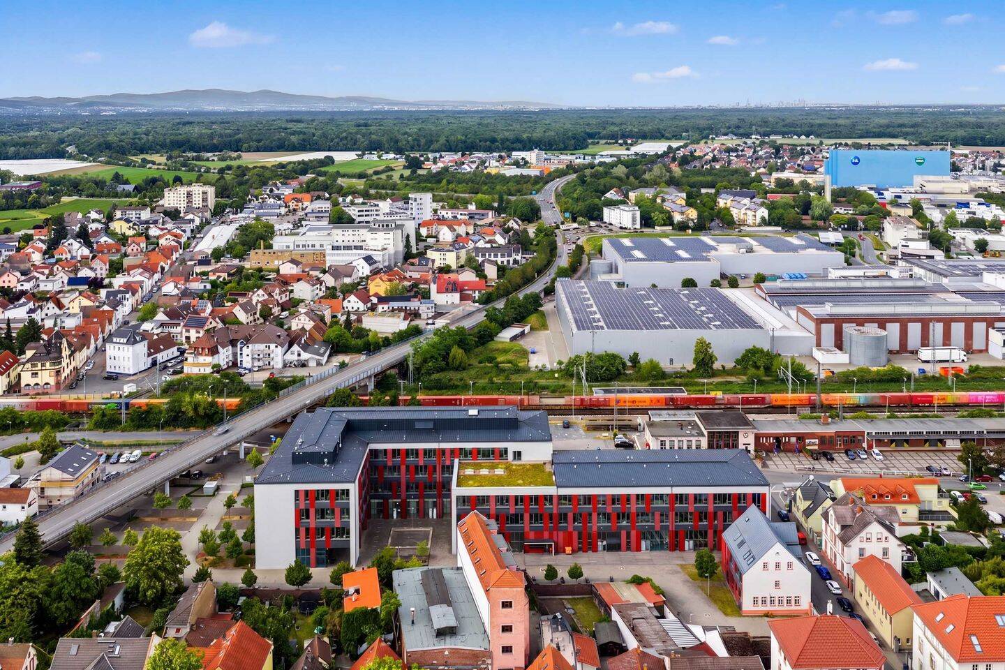 EIN ZUHAUSE MIT EIGENER GESCHICHTE – Außergewöhnliche Raumhöhe, großzügiges Wohngefühl & 147 m², 64521 Groß-Gerau
