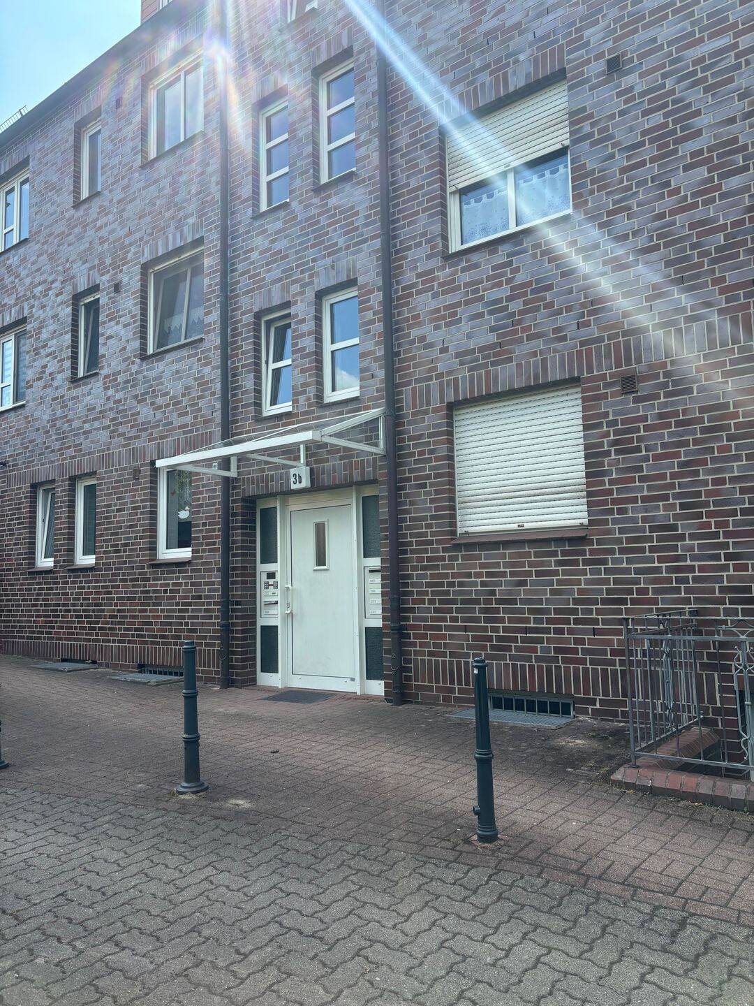 Komfortabe 3-Zimmerwohnung mit EBK, Voll-/und Duschbadbad, Laminat, Stellpl uvm.,in d. Nähe zum Stadtpark per sofort o. nach Vereinbarung zu vermieten, 21077 Hamburg (Harburg)