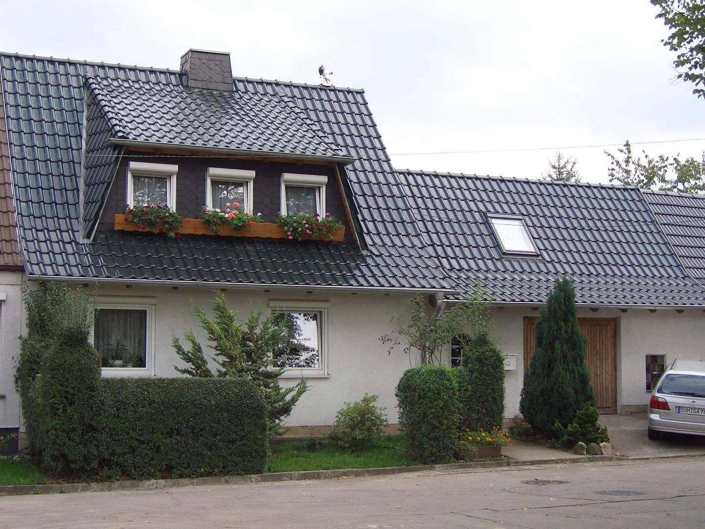 CORDULA IMMOBILIEN solides Einfamilienreihenhaus mit Garage, Werkstatt und Garten CORDULA 27, 99610 Sömmerda