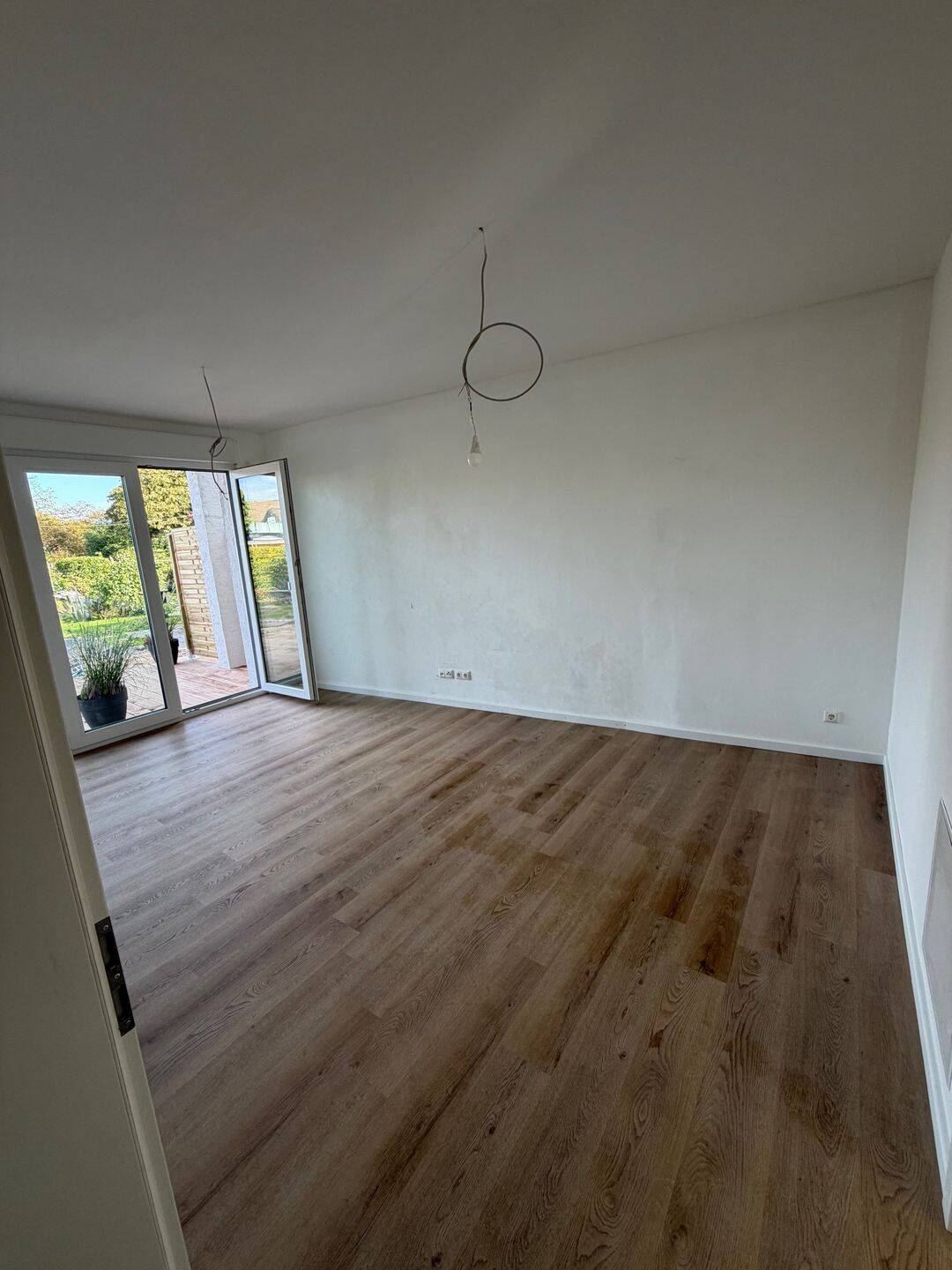 Komplett sanierte 3-Zimmer-Wohnung mit Terrasse, Fußbodenheizung & Stellplatz, 50829 Köln (Ehrenfeld Bocklemünd/Mengenich Ossendorf Vogelsang Widdersdorf)