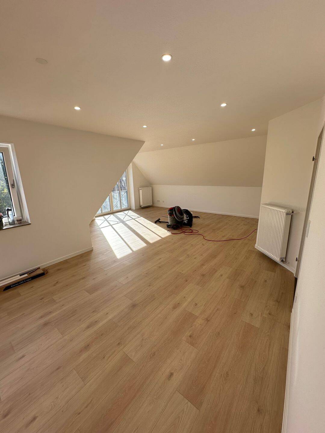 Hochwertig modernisierte 3-Zimmer Whg., insgesamt ca. 94m² Wohn-und Nutzfläche, 15566 Schöneiche bei Berlin