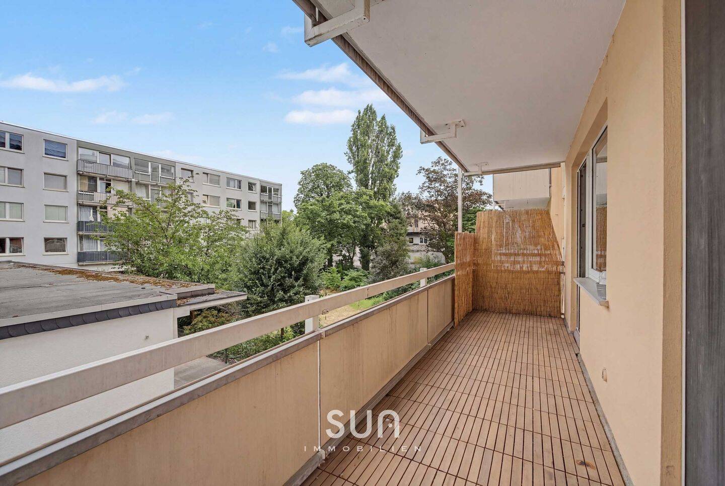 KURPARK, INNENSTADT & BAHNHOF VOR DER TÜR – 3-Zimmer-Wohnung mit 2 Balkonen in Bad Soden, 65812 Bad Soden am Taunus