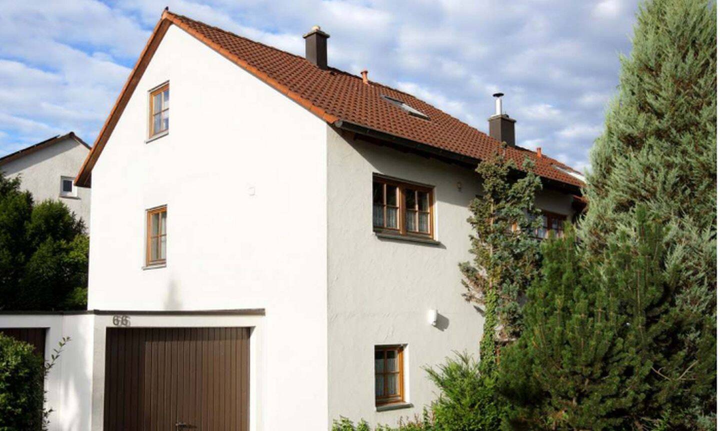 Provisionsfrei – Reiheneckhaus mit Garten, Garage & neuem Dach in Reutlingen Betzingen, 72770 Reutlingen