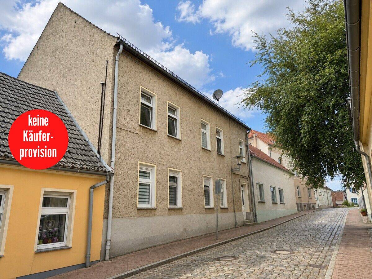 HORN IMMOBILIEN ++ Wohn- und Geschäftshaus im Zentrum von Penkun, 17328 Penkun