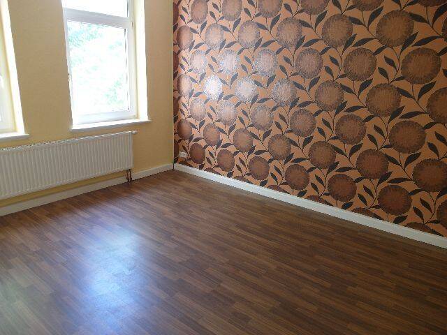 Modernisierte helle zentrale 2 Zimmer-Wohnung mit großem Tageslicht-Dusch-Bad und Garten!, 31785 Hameln