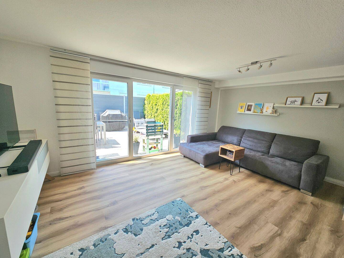 +++ PROVISIONSFREI +++ Helle 95 m² Maisonette,  Haus-in-Haus mit eigener Haustür in Sachsenheim, 74343 Sachsenheim
