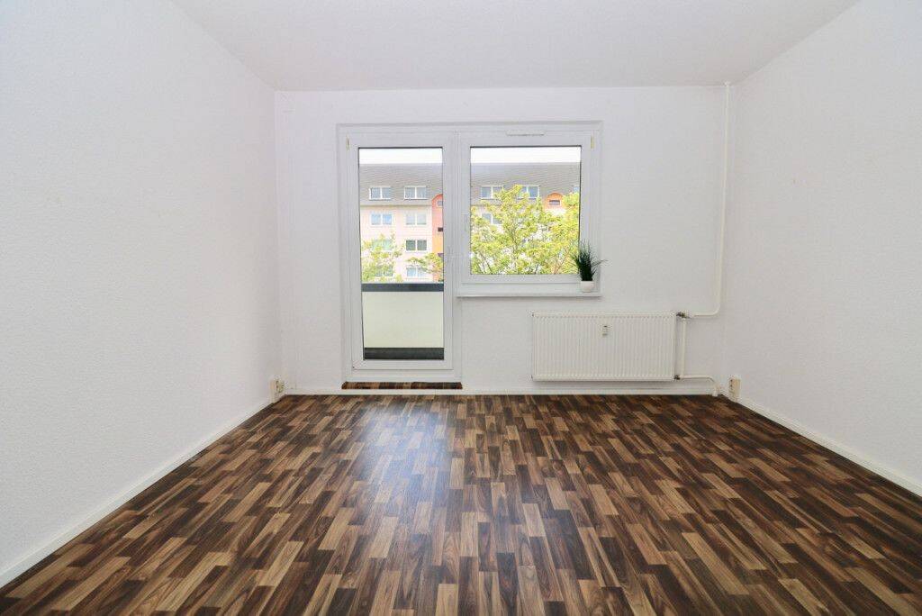 Für den kleinen Geldbeutel…günstige 3-RW mit Wanne & Balkon!!!, 9599 Freiberg