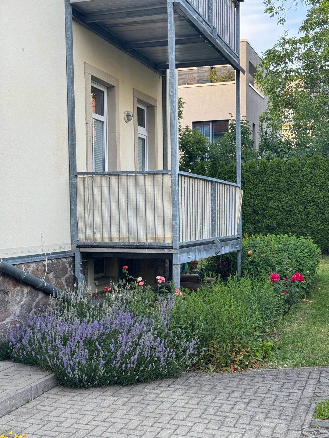 möblierte 2-Raum-EG-Wohnung mit gehobener Innenausstattung mit Einbauküche an der TU Dresden, 1189 Dresden (Coschütz/Gittersee Kleinpestitz/Mockritz Naußlitz Plauen Räcknitz/Zschertnitz)
