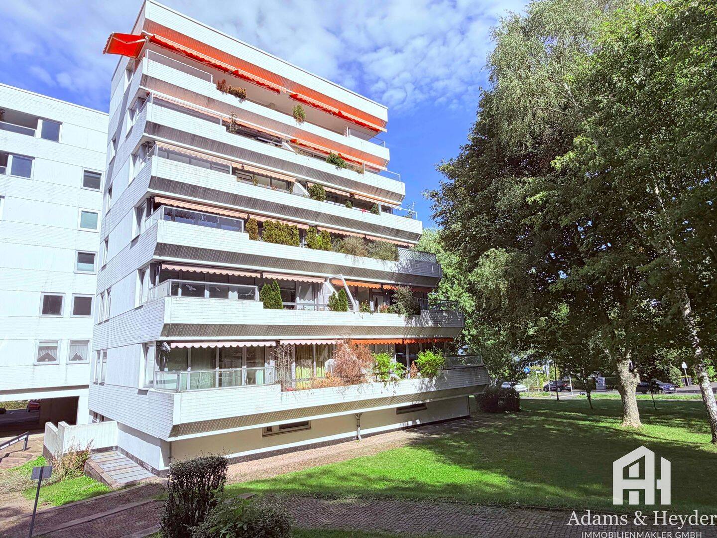 Modernisierte 2-Zi-Whg mit großem Balkon in Top-Lage von KS-Wilhelmshöhe, kurzfristig verfügbar, 34131 Kassel (Bad Wilhelmshöhe Brasselsberg Kirchditmold)