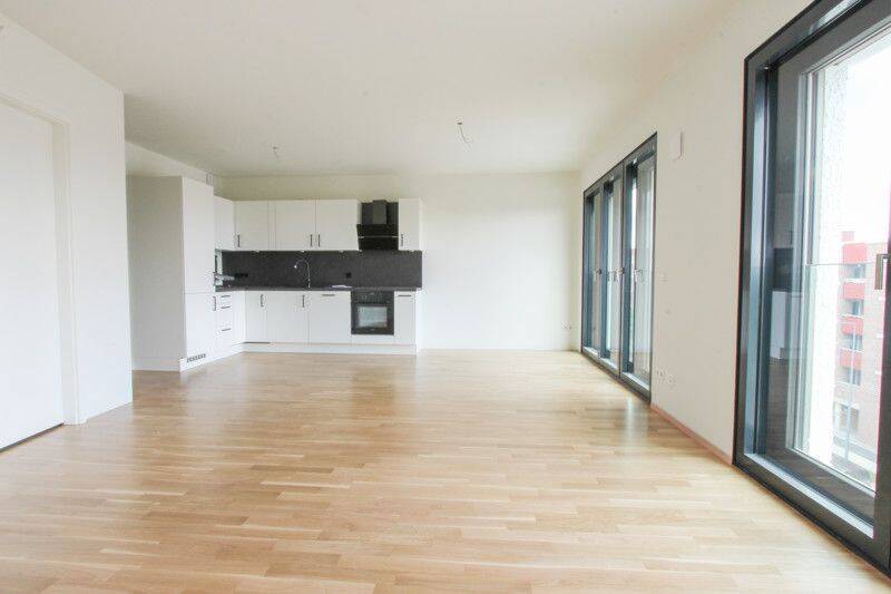 Großzügige 2-Zimmer-Dachgeschosswohnung, 81248 München (Aubing-Lochhausen-Langwied)